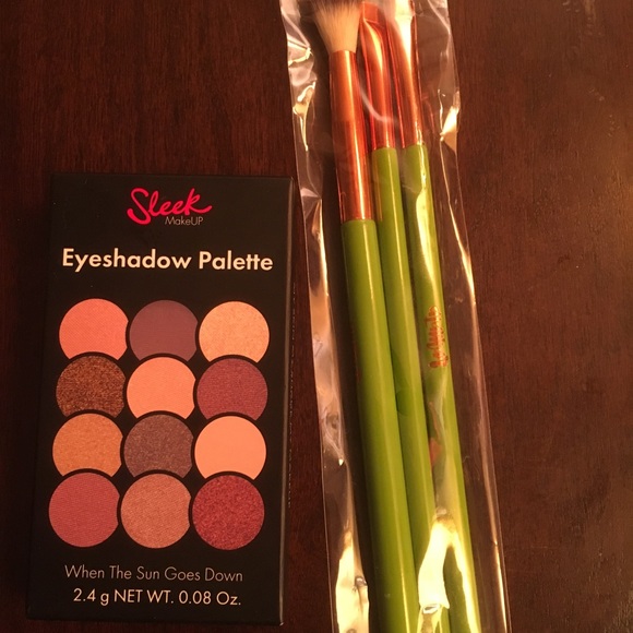 Sleek Other - New Sleek Eyeshadow and 3 pk Alamar eye brushes.